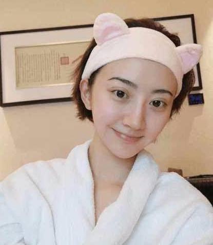 娱乐吃瓜女明星素颜,娱乐圈吃瓜女明星的真实面貌 第3张 娱乐吃瓜女明星素颜,娱乐圈吃瓜女明星的真实面貌 第3张